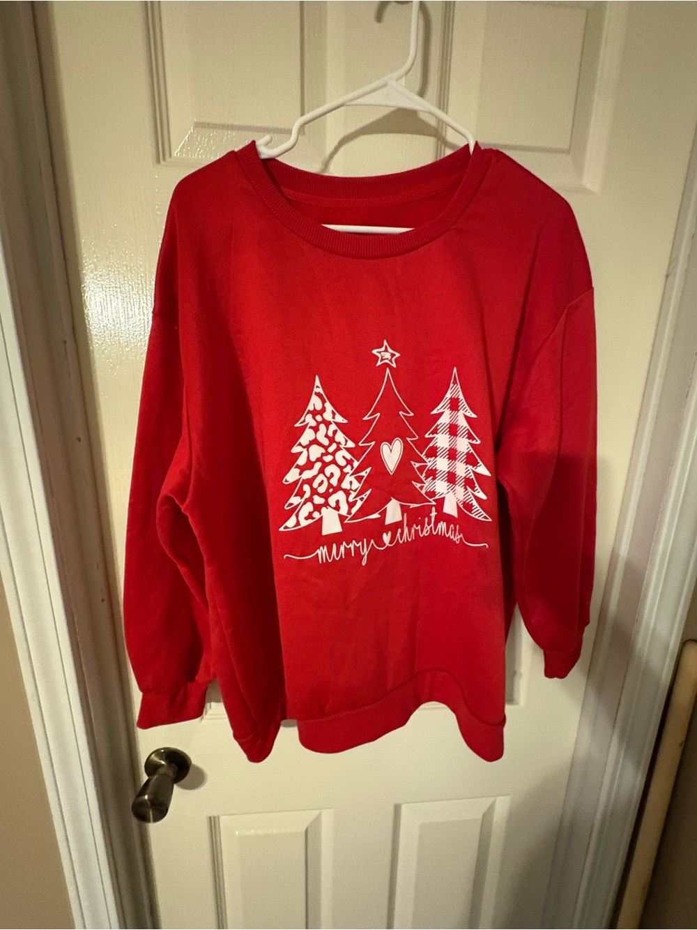 Red Christmas Tree Graphic Sweatshirt - Unbranded
